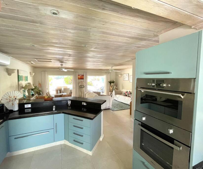 Nanpa, Luxury Family Three Bed Villa, St James West Coast, Private Pool 세인트 제임스 외부 사진