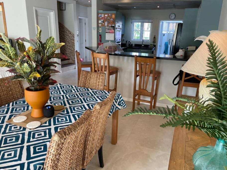Nanpa, Luxury Family Three Bed Villa, St James West Coast, Private Pool 세인트 제임스 외부 사진