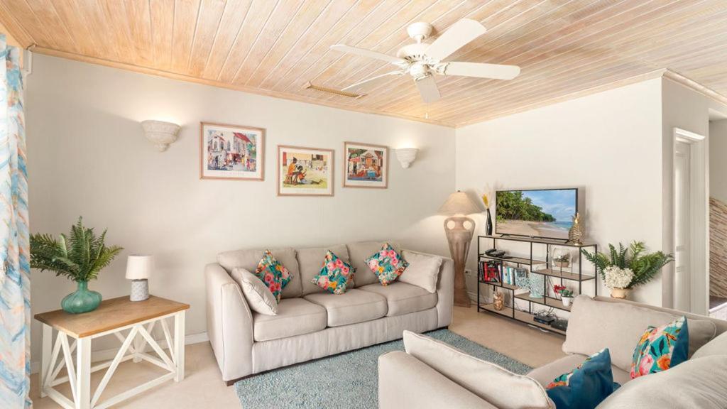 Nanpa, Luxury Family Three Bed Villa, St James West Coast, Private Pool 세인트 제임스 외부 사진